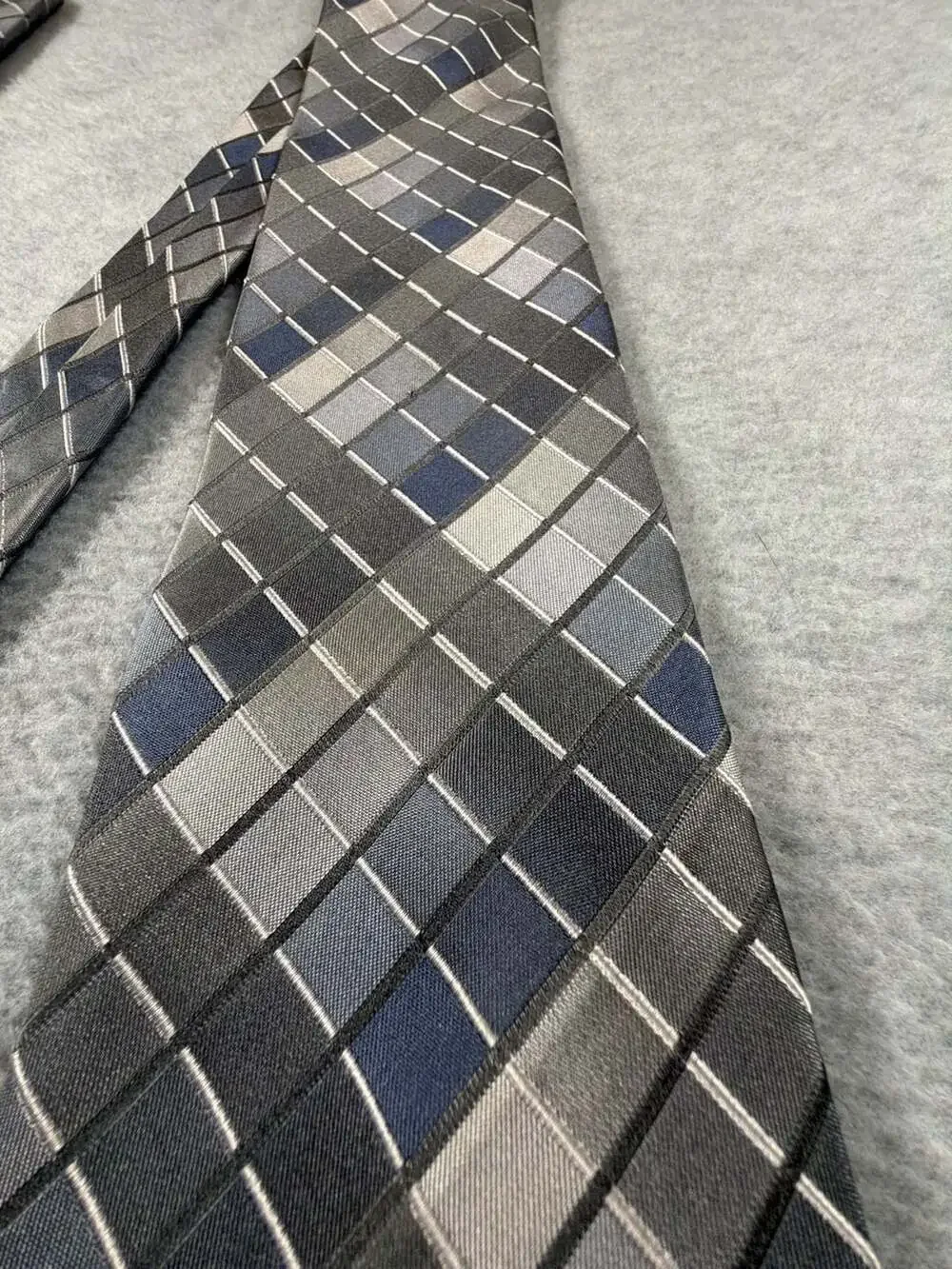 Savony Collection Men's Grey and Blue Geometric Plaid 100% Silk Necktie